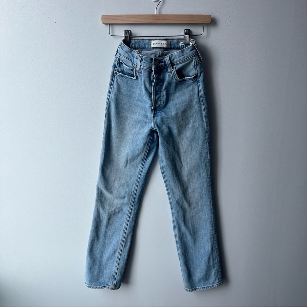 Aritzia Denim Forum Arlo Jeans light wash straight - Picture 2 of 10